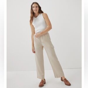 Pact Canopy Linen Blend Wide Leg Pant in Sandshell Cargo Pockets Women’s Medium